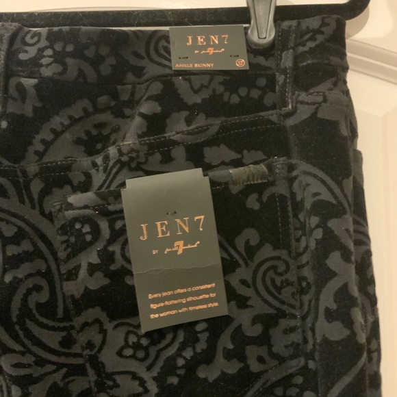 7 for all mankind Jen7, pants black velvet size 12 - Picture 3 of 6